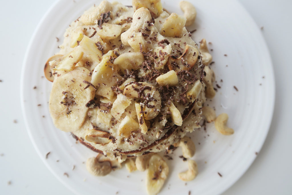 Recipe: Pancakes with Cashew Mousse and Coconut&Vanilla Popcorn